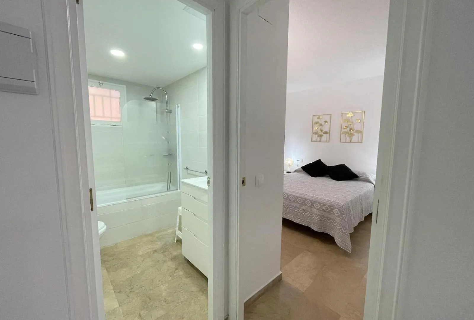 アパート Apartamento En サロウ